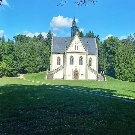 בית חווה U Sykorky Ostrov (Central Bohemian)